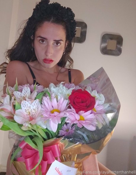 天然おっぱいオンリーファンズ ホットヌード 写真