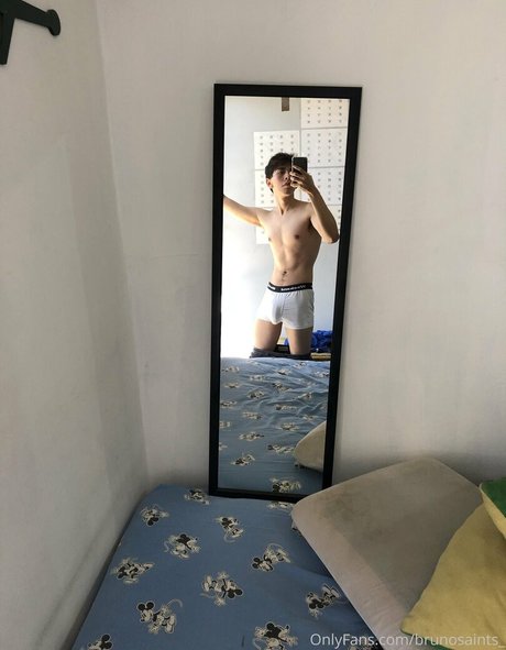 brunosaints ヌードのポルノスター 写真