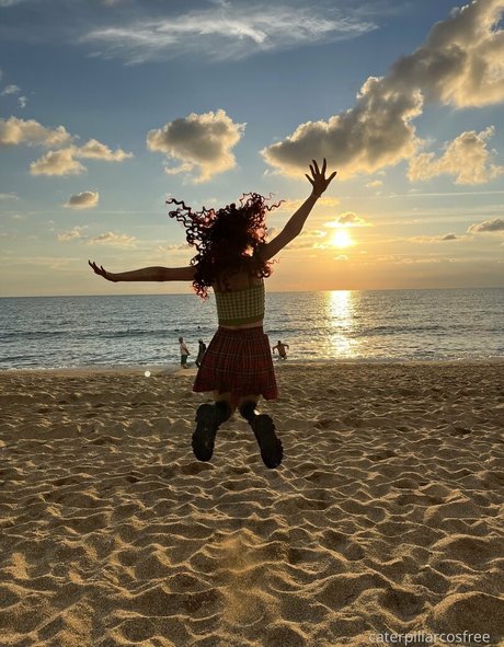 caterpillarcosfree 美しいポルノスター 写真