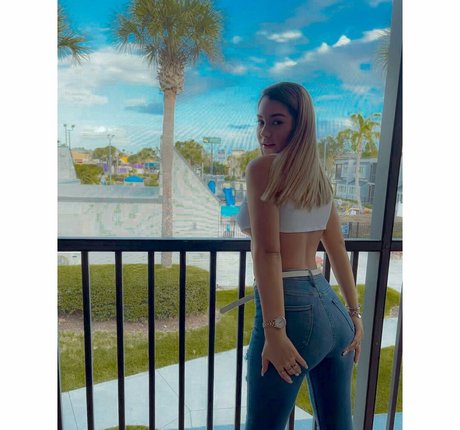 Dale08gc ポルノ女優 写真