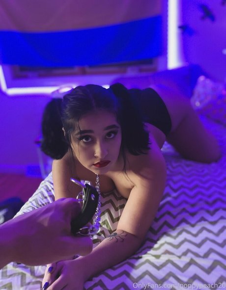 poppypeach20 美しいモデル 画像