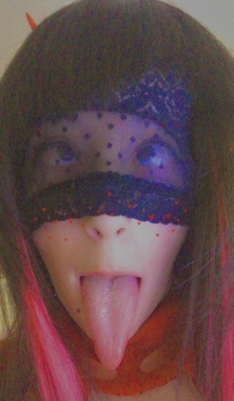 アジアンシャワー オンリーファンズ 裸 写真