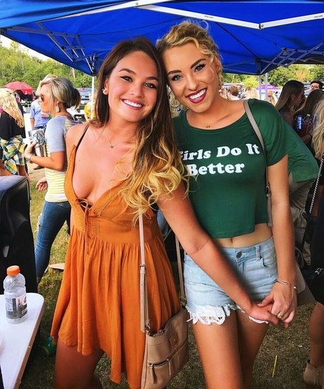 Caroline Wall 素敵なスター 写真