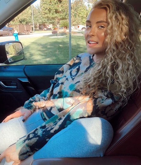 Caroline Wall 美しいポルノスター ギャラリー