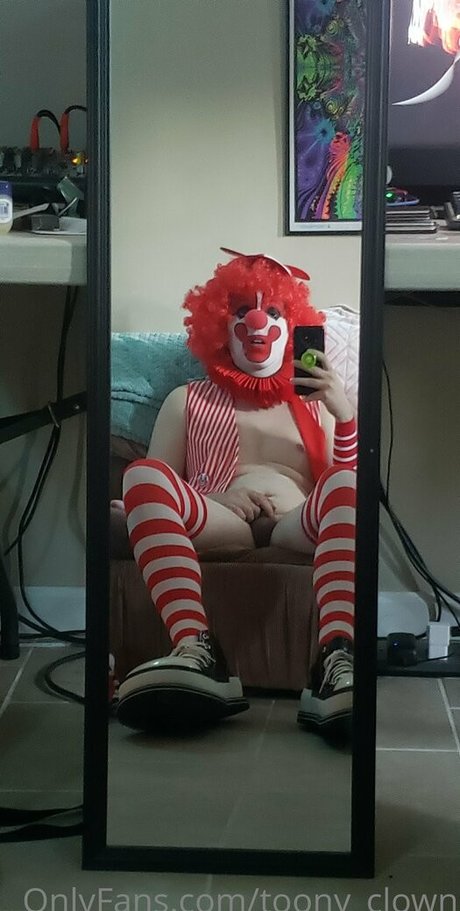 toony clown ヌードのポルノスター 写真