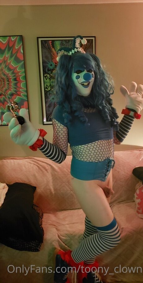 toony clown ポルノスター HD 画像