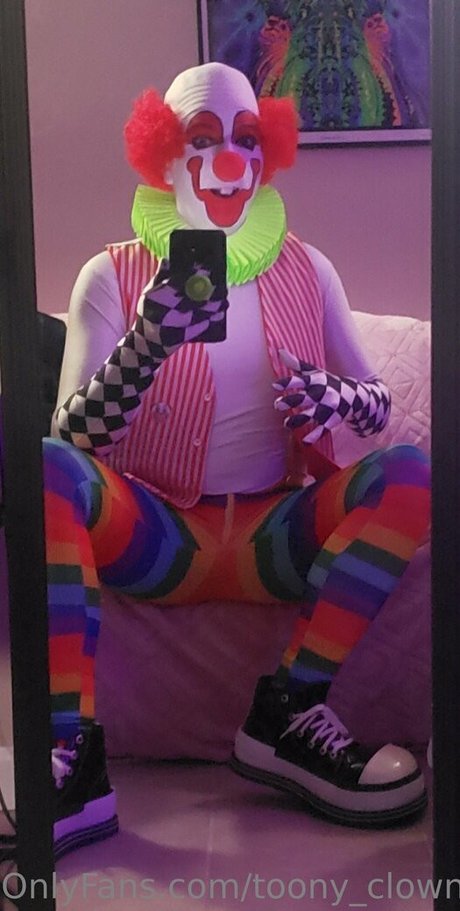toony clown 無料モデル 画像