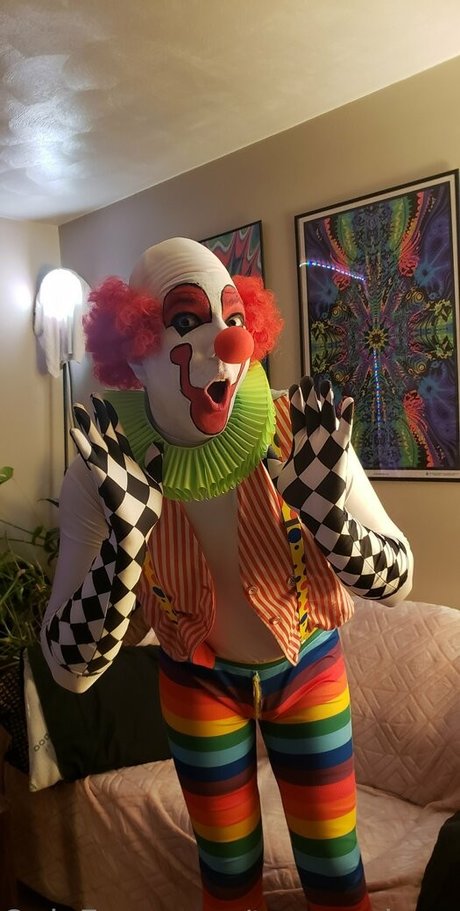 toony clown ポルノモデル 画像