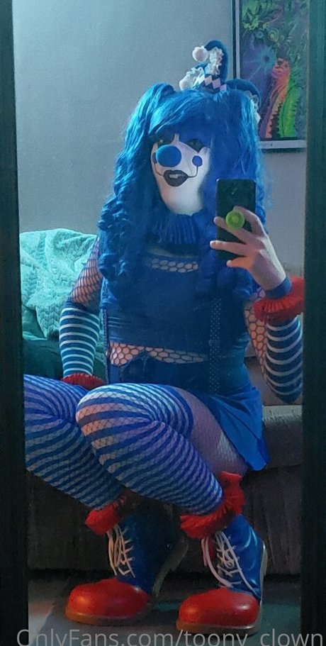 toony clown アダルト女優 写真