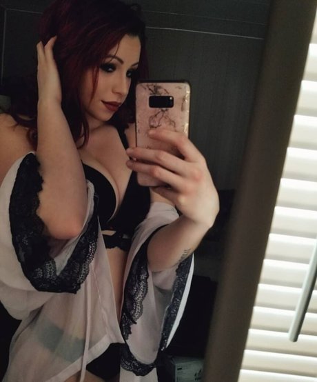 BBCシャワーオンリーファンズ ホット裸 写真
