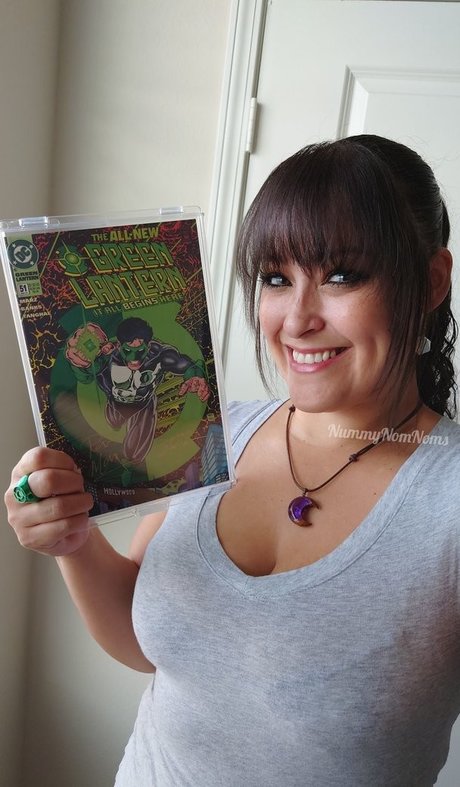 Nummynomnoms エロティックなスター 写真