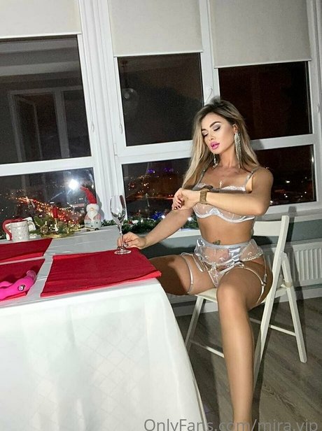 18ヌードオンリーファンズ セックス ギャラリー