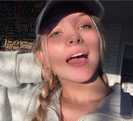 Isabella DuCharme セクシーなポルノスター 写真