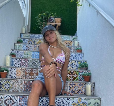 Isabella DuCharme セックスモデル 画像