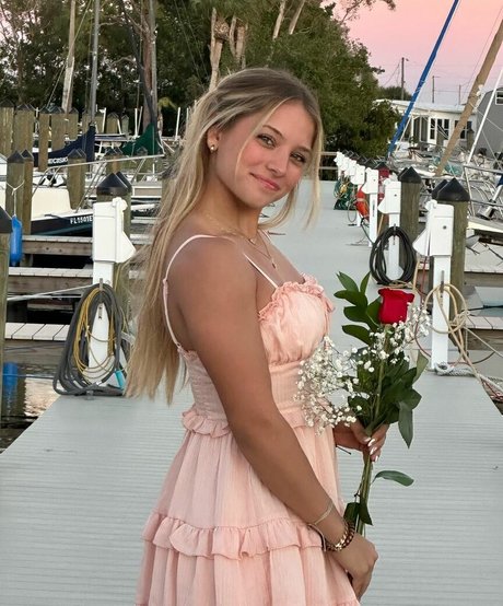 Isabella DuCharme ポルノスター 裸 画像