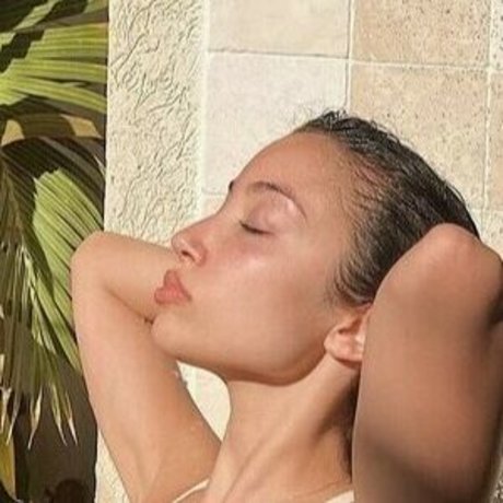 Alessya Farrugia 美しいスター 写真