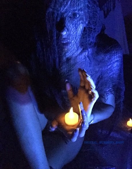 美しいベイビーオンリーファンズ 美しい裸 写真