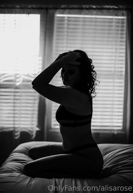 alisarose ポルノスター 写真