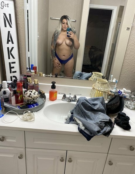 完璧なボディ オンリーファンズ セクシーヌード 写真
