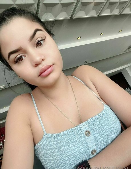 黒いお尻のオンリーファンズ セクシー 写真