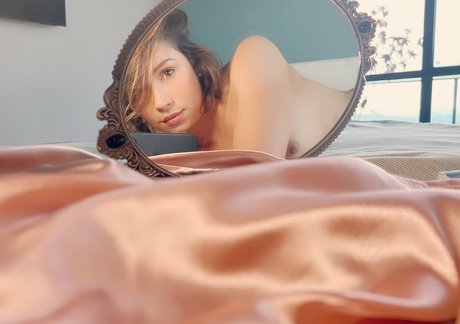 Alejastorm ポルノモデル 写真