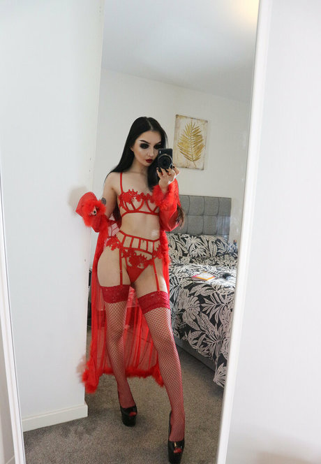 カッククイーンオンリーファンズ 美しいヌード 写真