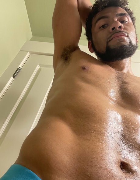 オンリーファンズでオナニーする アートxxx ギャラリー
