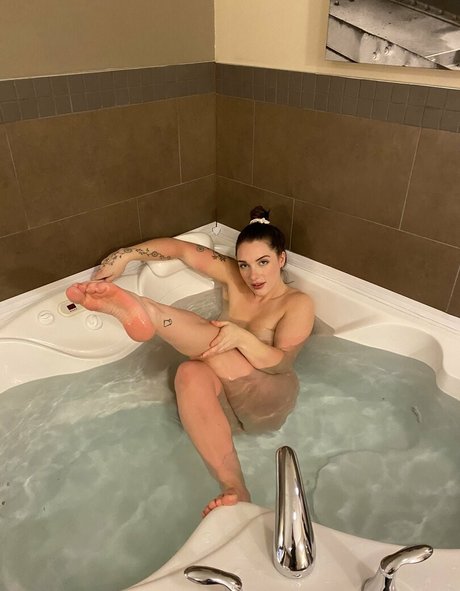 Blindcharity アダルトモデル 画像