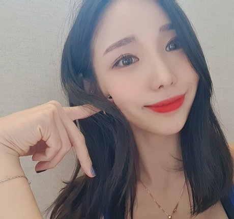 yeseul 無料女優 写真