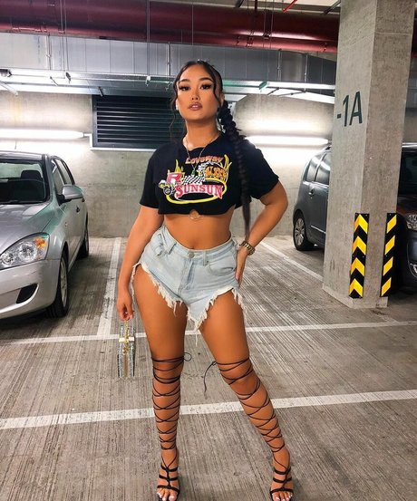 annouveauriche ヌード女優 ギャラリー