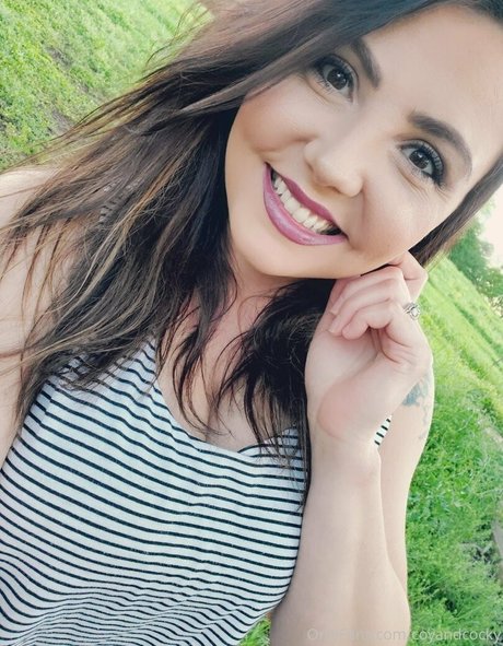 エボニーギルフオンリーファンズ ベスト 写真