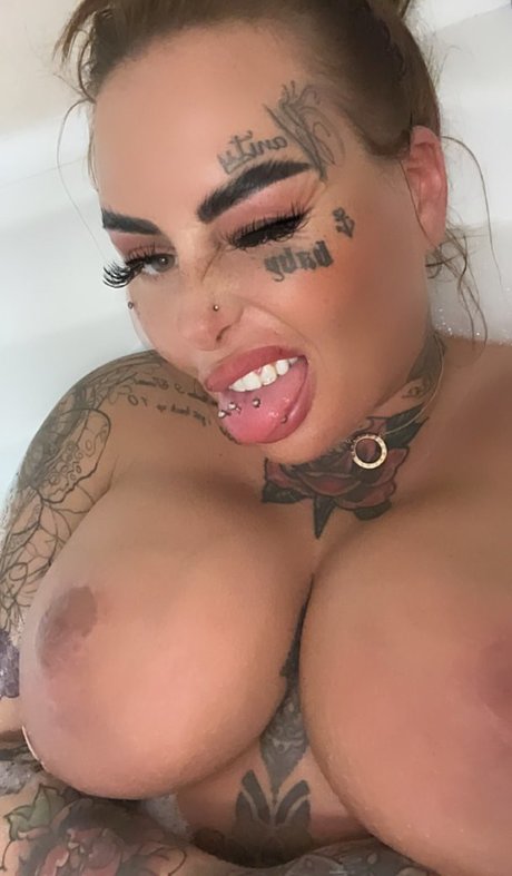 Amy Jayne Collier 素敵なモデル 画像