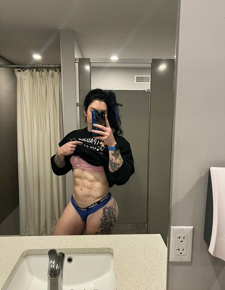 Natasha Aughey アートスター アーカイブ