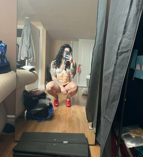 Natasha Aughey セクシーなポルノスター 写真