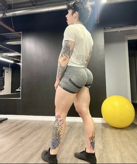 ブルネットのティーンオンリーファンズ セクシーxxx 写真