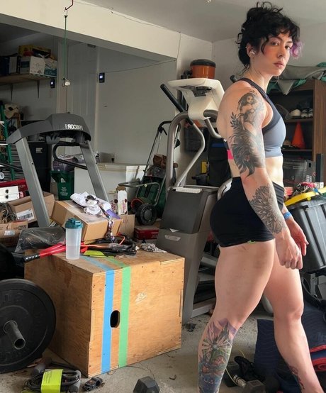 Natasha Aughey ポルノスター エロティック 写真