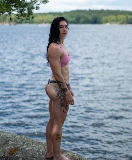 Natasha Aughey アダルトスター 写真