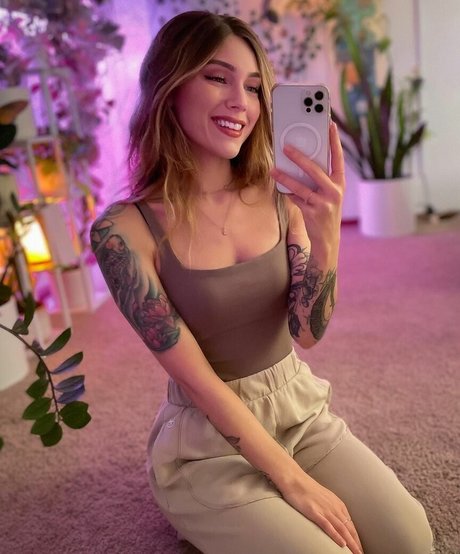 marzz 裸の女優 写真