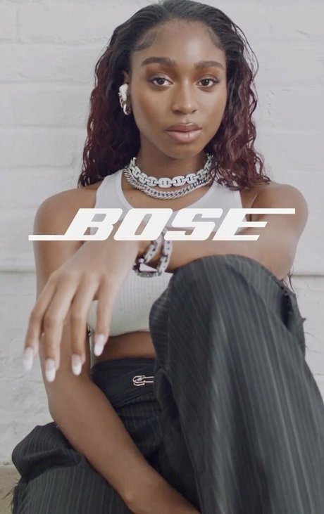 Normani Kordei ヌードのポルノスター 写真