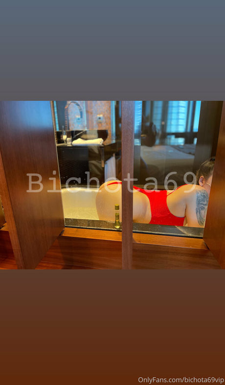 巻き毛のティーンズオンリーファンズ 無料セックス 写真