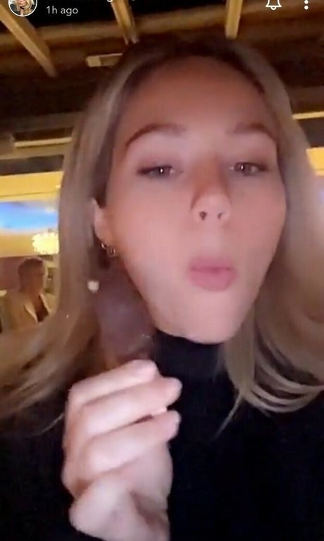 Brec Bassinger トップ女優 写真