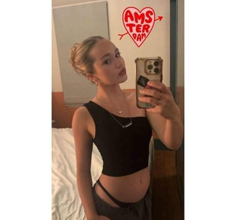 Brec Bassinger セクシーモデル 画像