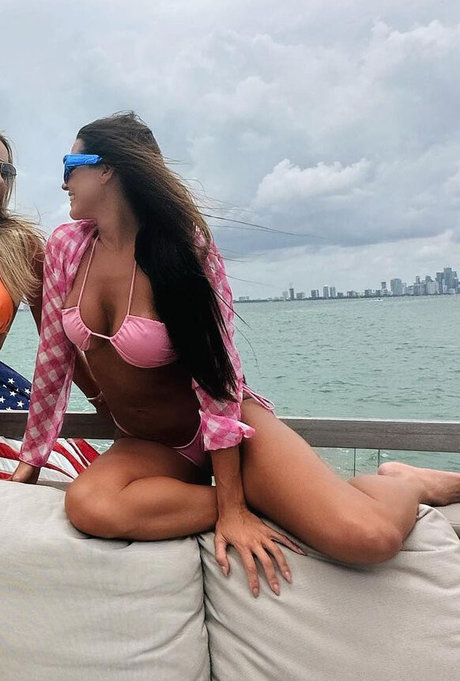 Deborah Secco HD女優 写真