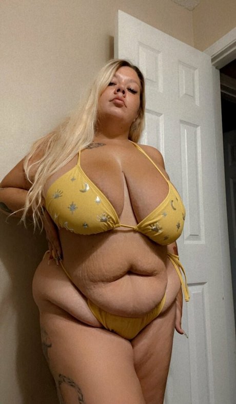 TabbyVonDAMN ポルノスター 写真