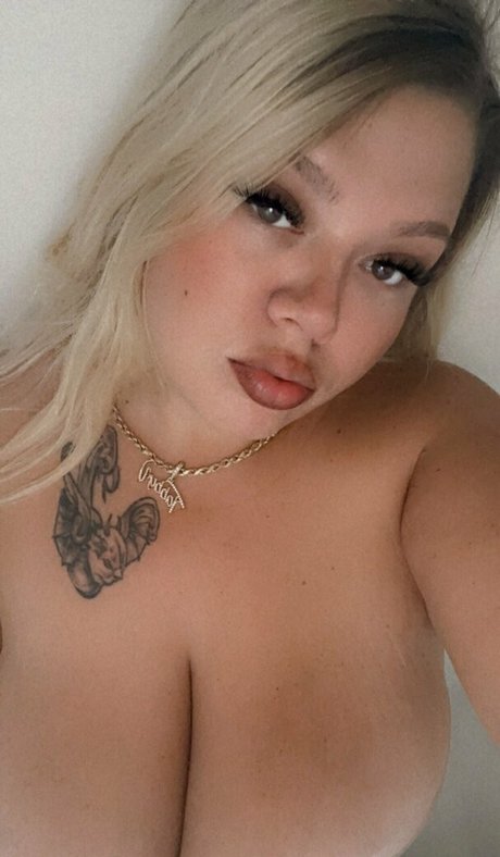 TabbyVonDAMN 女優 写真