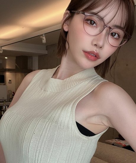 Eimi Fukada ヌードモデル 画像