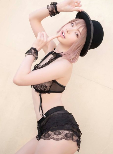 Eimi Fukada アートモデル 画像