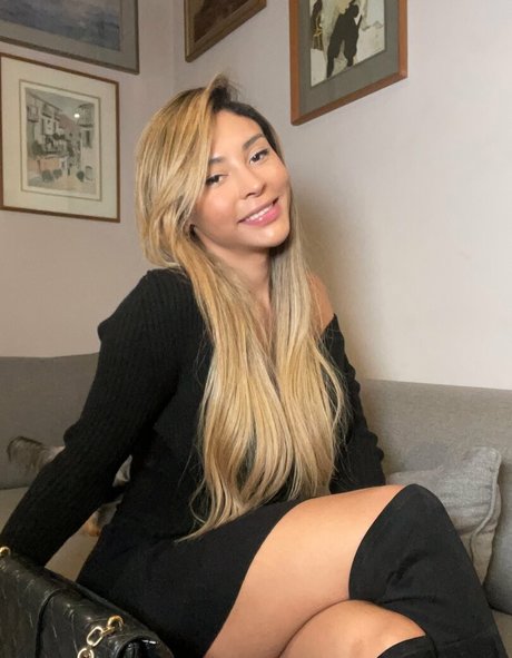 大学のオンリーファンズ 無料ヌード 写真