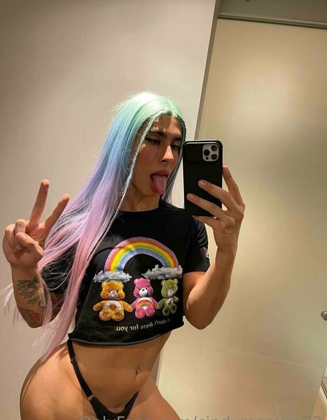 筋肉質なオンリーファンズ ポルノグラフィック 写真