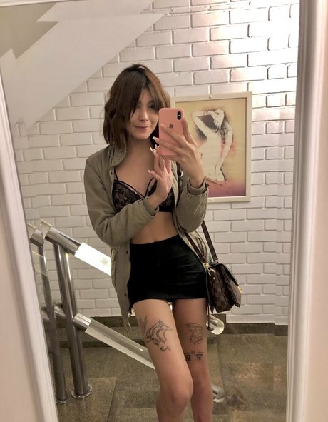 BBW 教師 オンリーファンズ ホットセックス 写真